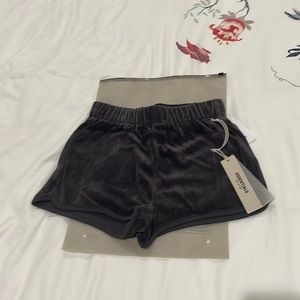 Essentials Fear Of God
Women's Iron Velour Beach Shorts